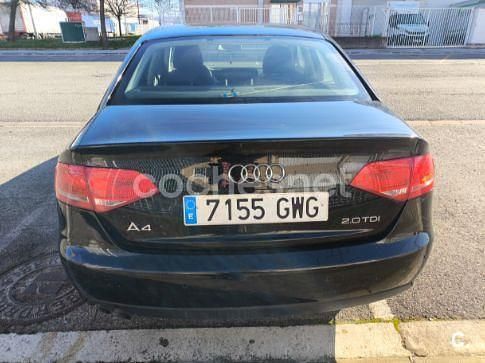 Usado Audi A4 136 CV (100 kW) 2010 Negro Berlina