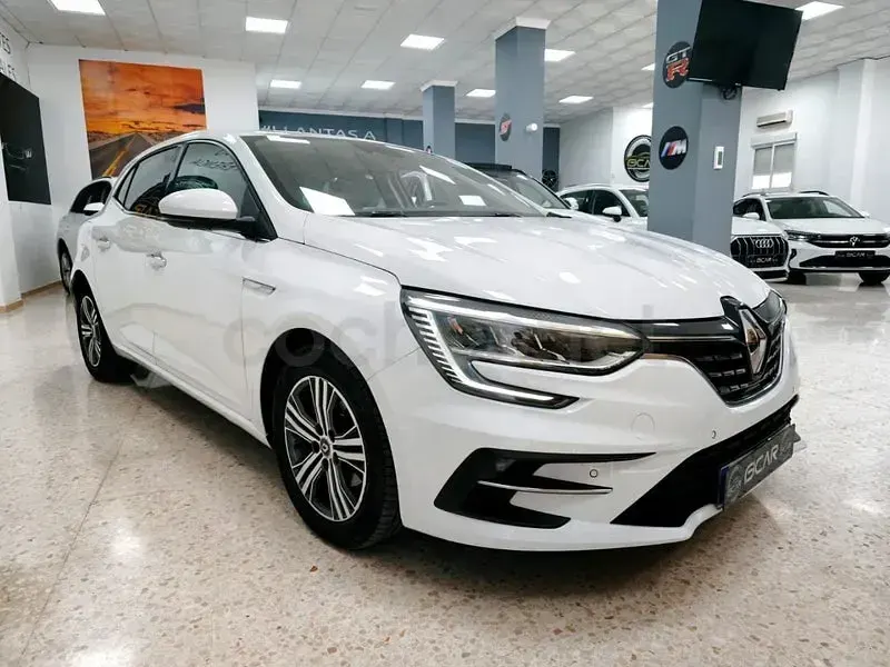 Usado Renault Mégane IV Zen 115 CV (84 kW) 2022 Blanco Berlina