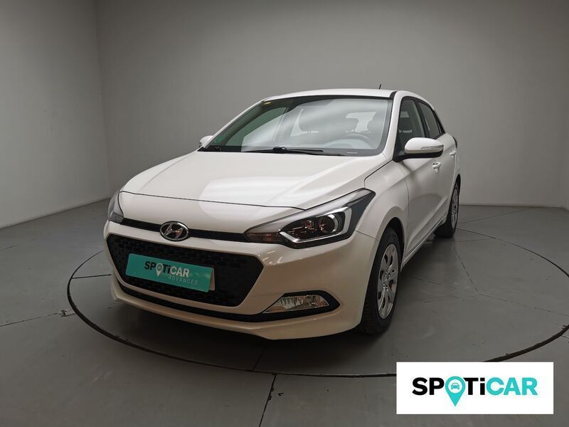 Blanco Usado 2017 Hyundai i20 Berlina | 13.900 € (Caro) - Imagen 1/4