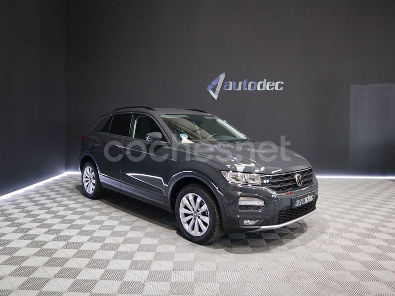 Gris Usado 2021 VW T-Roc Advance SUV | 22.490 € (Precio justo) - Imagen 1/4