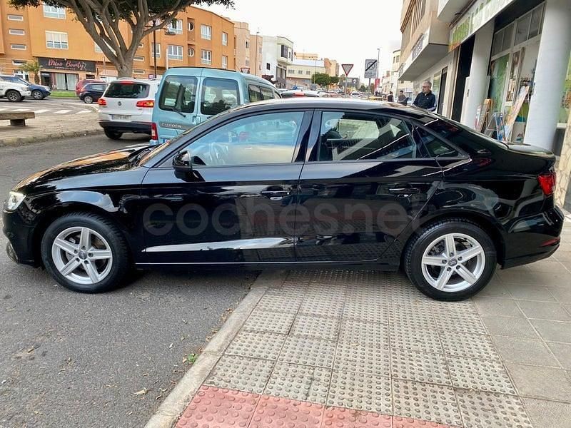 Usado Audi A3 116 CV (85 kW) 2018 Negro Berlina