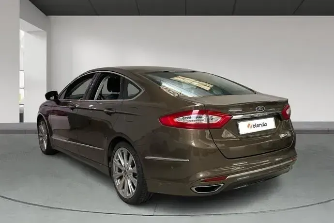Usado Ford Mondeo Vignale 180 CV (132 kW) 2015 Berlina