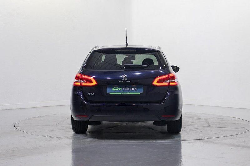 Usado Peugeot 308 SW Style 130 CV (95 kW) 2015 Azul Familiar