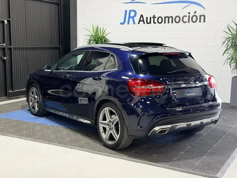 Usado Mercedes GLA200 136 CV (100 kW) 2018 Azul SUV