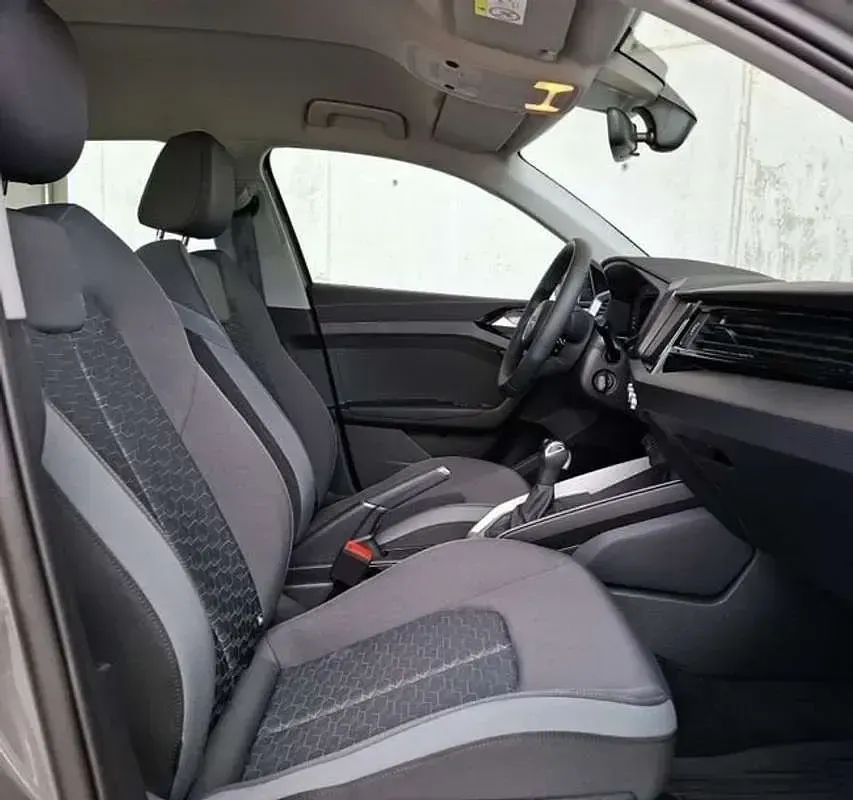 Usado Audi A1 116 CV (85 kW) 2025 Gris SUV