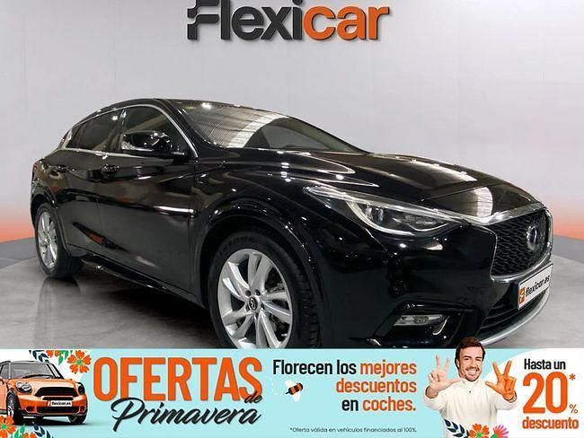 Usado Infiniti Q30 Premium 109 CV (80 kW) 2016 Negro Utilitario
