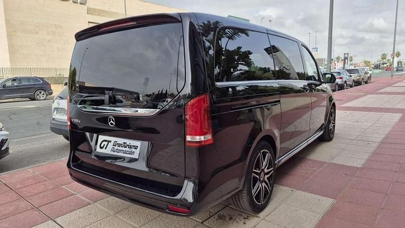 Usado Mercedes V300 Avantgarde 239 CV (175 kW) 2024 Negro Monovolumen
