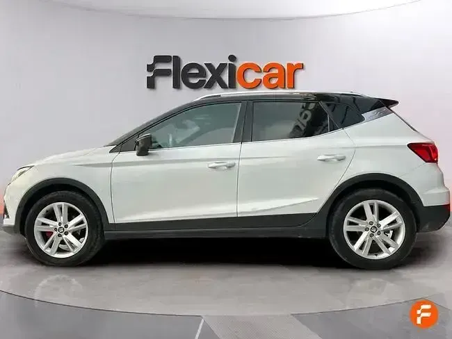 Usado Seat Arona FR 110 CV (80 kW) 2021 Blanco SUV