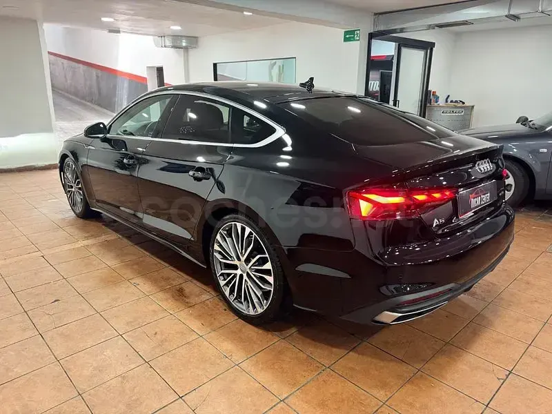Usado Audi A5 Sportback Advanced Plus 204 CV (150 kW) 2021 Negro Utilitario
