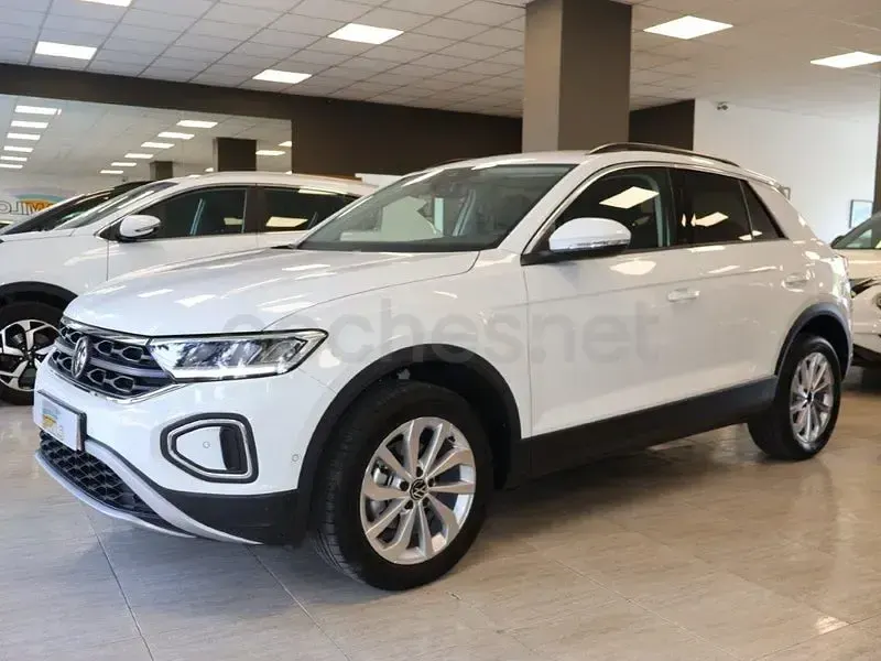 Usado VW T-Roc Life 150 CV (110 kW) 2025 Blanco SUV