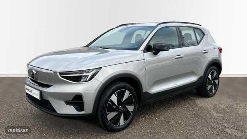 Usado Volvo XC40 Plus 185 kW (252 CV) 2023 Plateado SUV