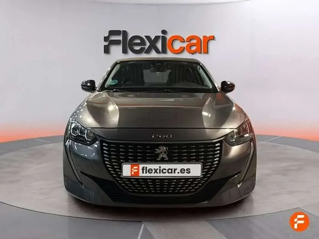 Usado Peugeot 208 Active 75 CV (55 kW) 2022 Gris Utilitario