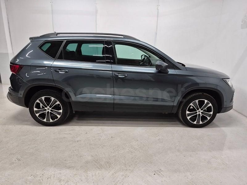 Usado Seat Ateca Style 150 CV (110 kW) 2021 Gris / plata SUV