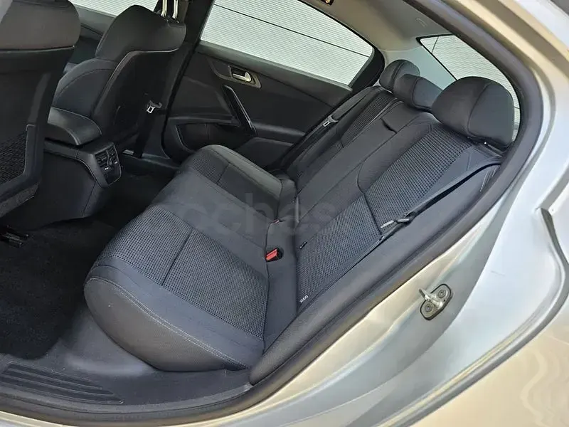 Usado Peugeot 508 Allure 115 CV (84 kW) 2015 Gris / plata Berlina