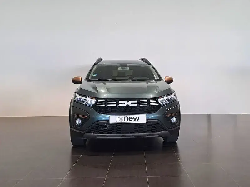 Usado Dacia Jogger Extreme 140 CV (102 kW) 2025 Verde Monovolumen