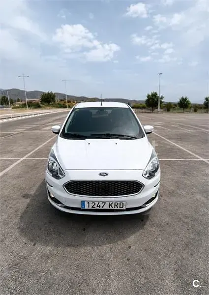 Usado Ford Ka Plus 70 CV (51 kW) 2018 Blanco Utilitario