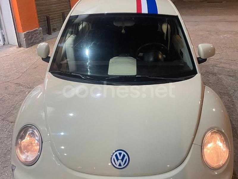 Usado VW New Beetle 115 CV (84 kW) 2000 Beige Utilitario