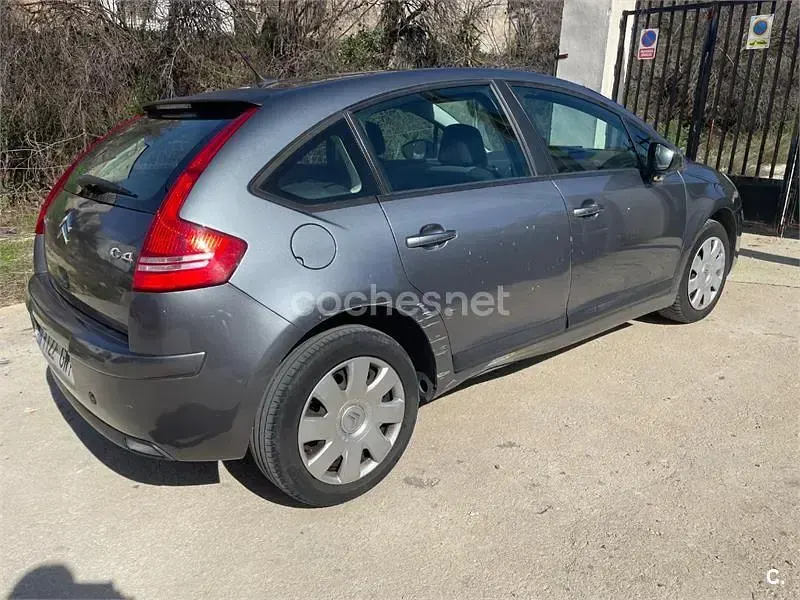 Usado Citroën C4 110 CV (80 kW) 2010 Gris / plata Berlina