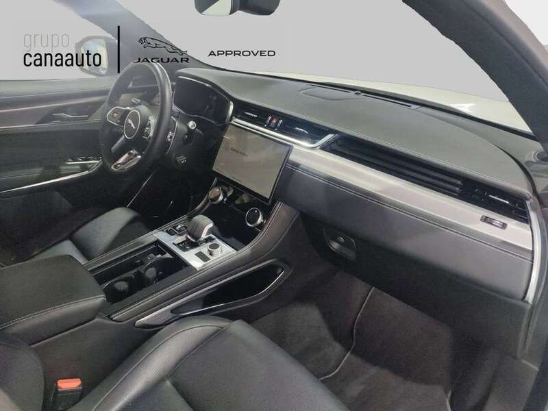 Usado Jaguar F-Pace R-Dynamic 204 CV (150 kW) 2022 Blanco SUV