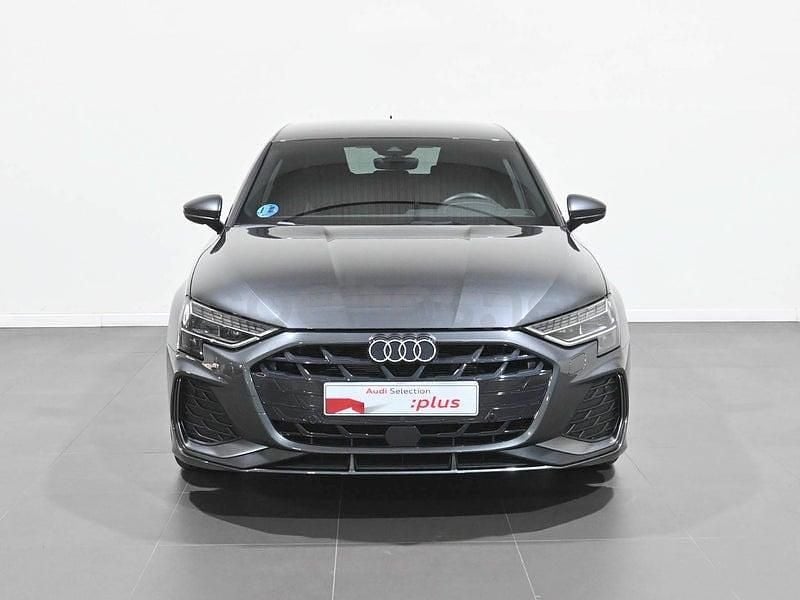 Usado Audi A3 S-Line 150 CV (110 kW) 2025 Gris / plata Berlina