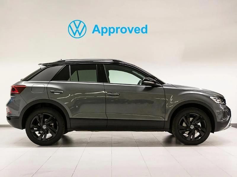 Usado VW T-Roc 115 CV (84 kW) 2025 Gris/plata SUV