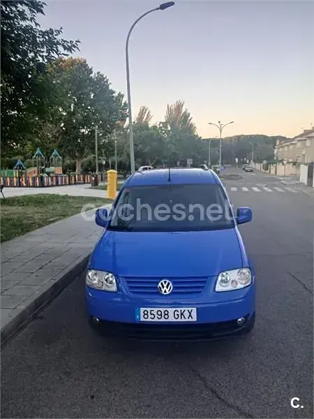 Usado VW Caddy 105 CV (77 kW) 2009 Azul Monovolumen