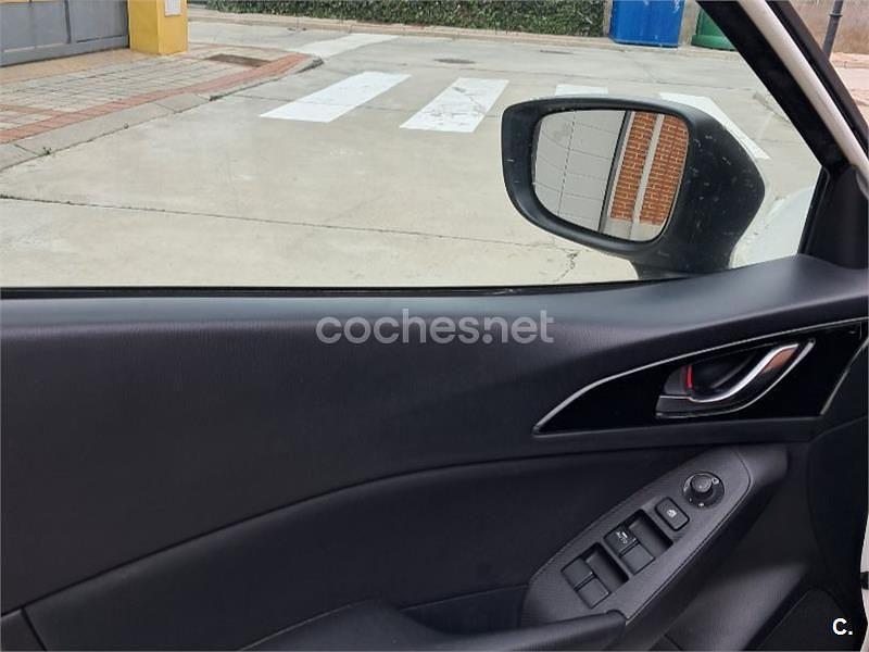 Usado Mazda 3 105 CV (77 kW) 2016 Blanco Berlina