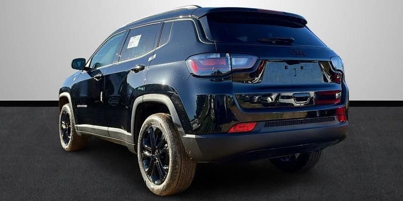 Nuevo Jeep Compass North 241 CV (177 kW) 2025 Verde SUV