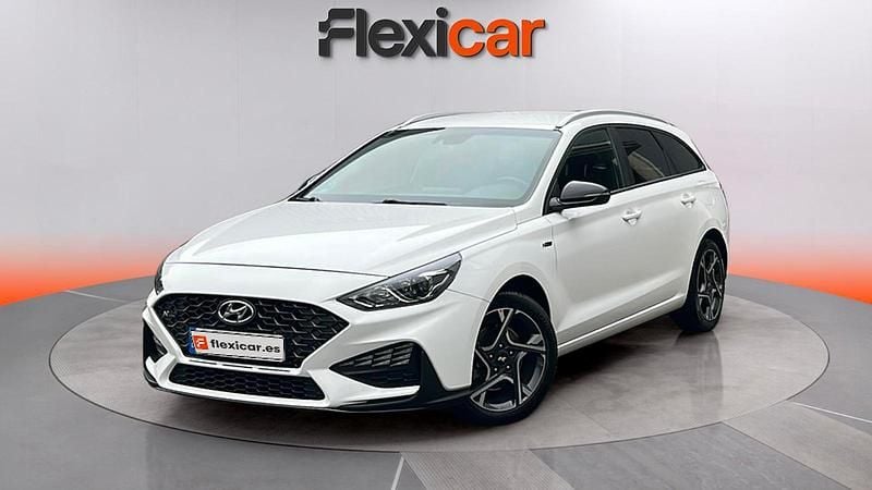 Usado Hyundai i30 N Line 120 CV (88 kW) 2023 Blanco Berlina