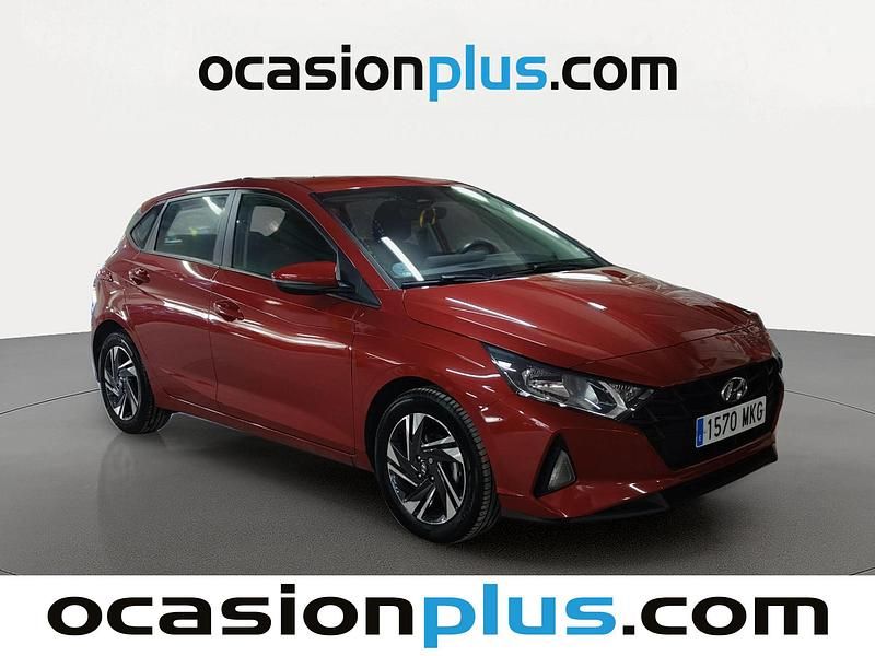 Usado Hyundai i20 84 CV (61 kW) 2023 Rojo Utilitario