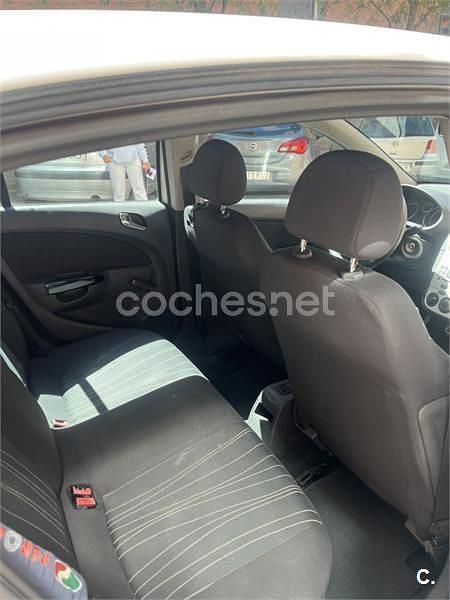 Usado Opel Corsa Enjoy 75 CV (55 kW) 2007 Blanco Utilitario