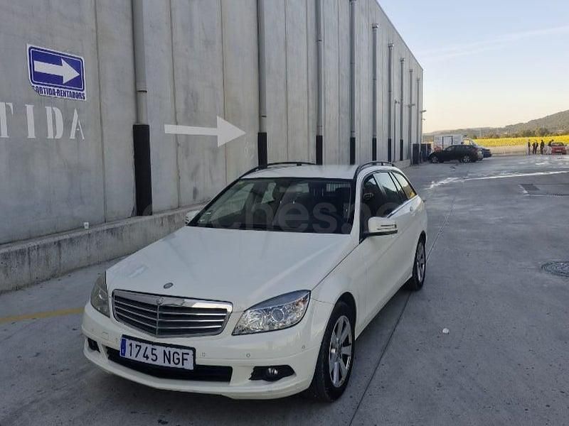 Usado Mercedes E200 Avantgarde 136 CV (100 kW) 2009 Blanco Familiar