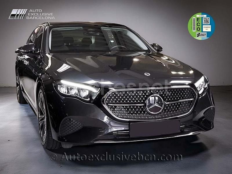 Usado Mercedes E220 197 CV (144 kW) 2024 Gris / plata Berlina