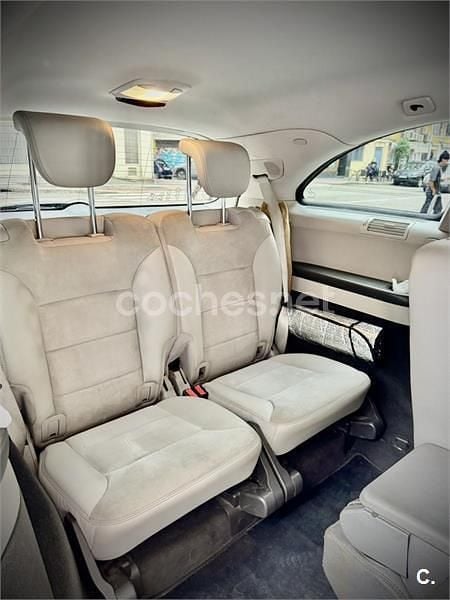 Usado Mercedes R350 265 CV (194 kW) 2011 Azul Monovolumen