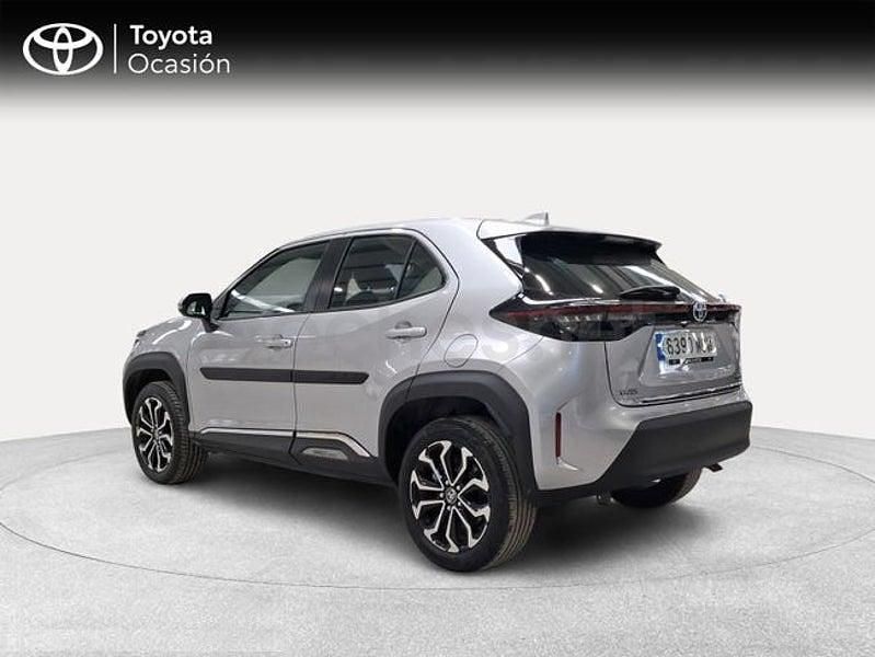 Usado Toyota Yaris Cross Active 116 CV (85 kW) 2022 Gris / plata SUV