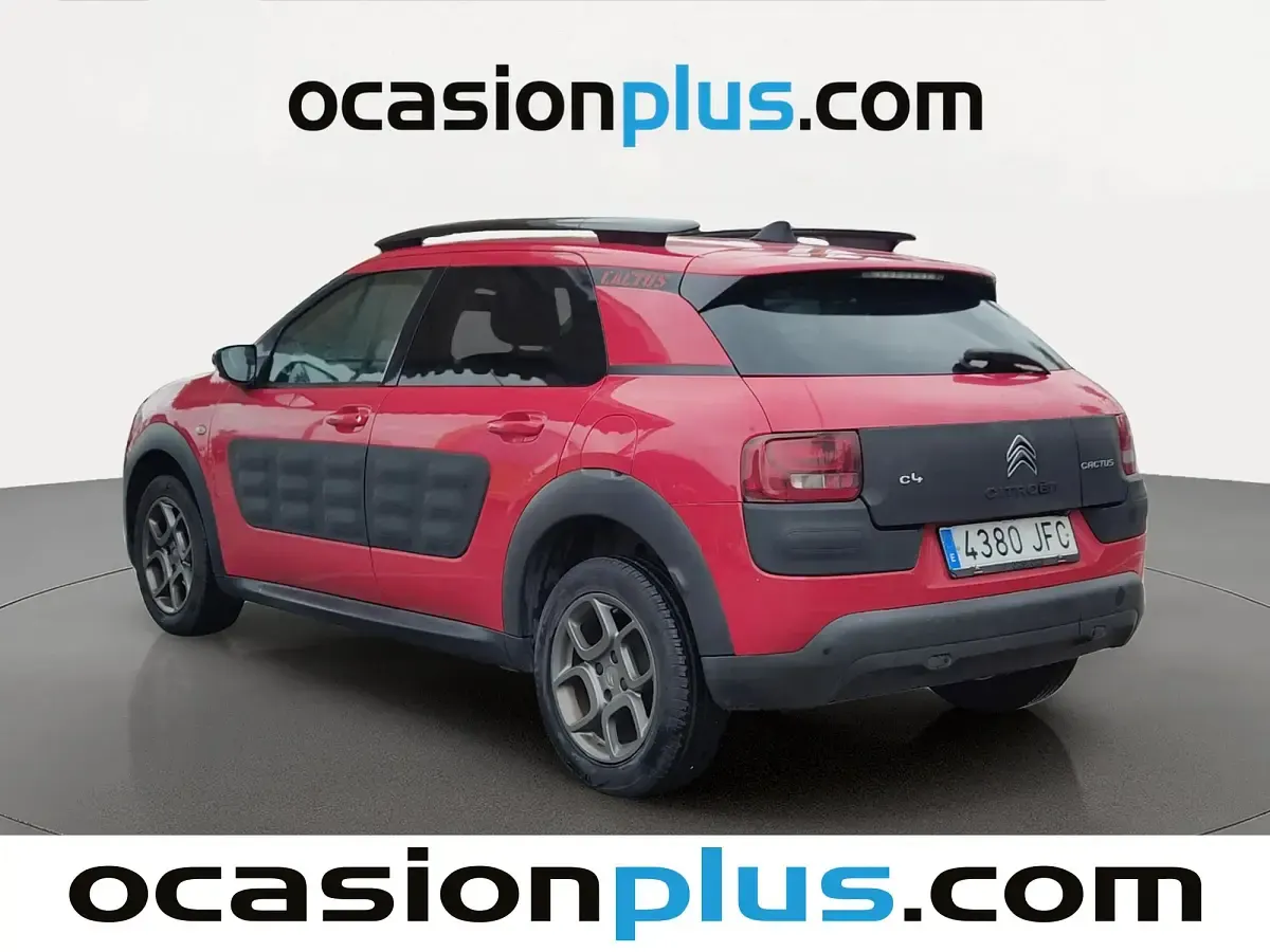 Usado Citroën C4 Cactus Shine 92 CV (67 kW) 2015 Rojo Utilitario