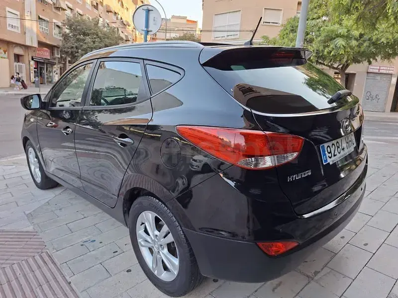 Usado Hyundai ix35 Comfort 116 CV (85 kW) 2012 Negro SUV