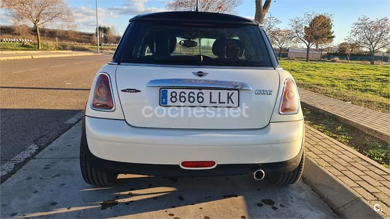 Usado Mini Cooper 116 CV (85 kW) 2007 Blanco Utilitario
