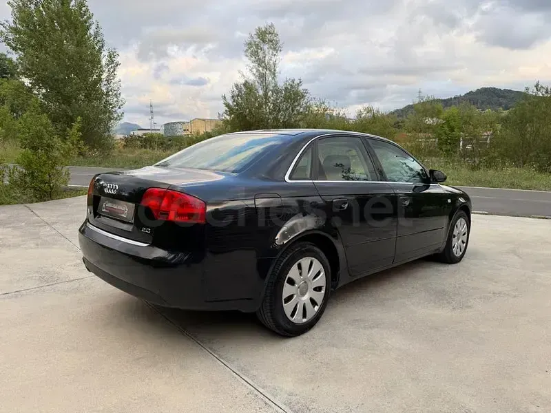 Usado Audi A4 130 CV (95 kW) 2006 Negro Berlina