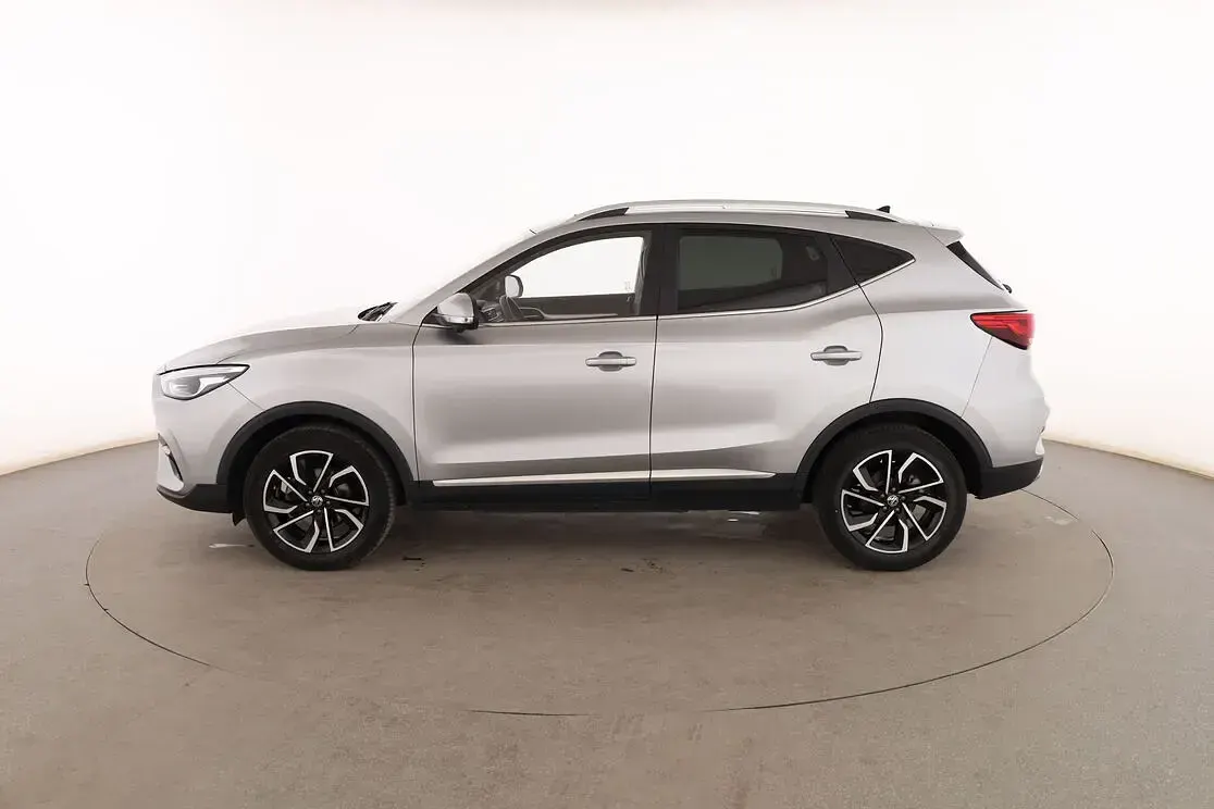 Usado MG ZS Luxury 111 CV (81 kW) 2023 Gris SUV