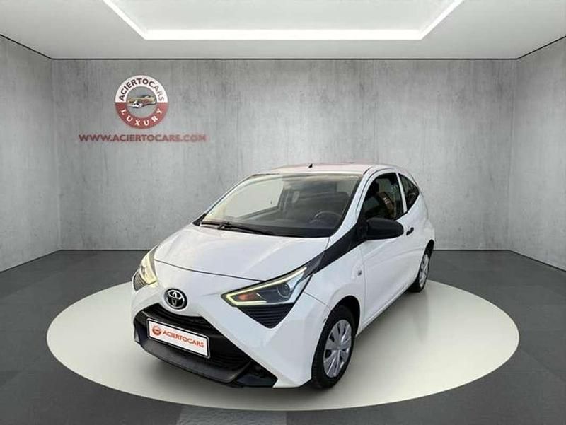 Usado Toyota Aygo City 72 CV (52 kW) 2019 Blanco Utilitario
