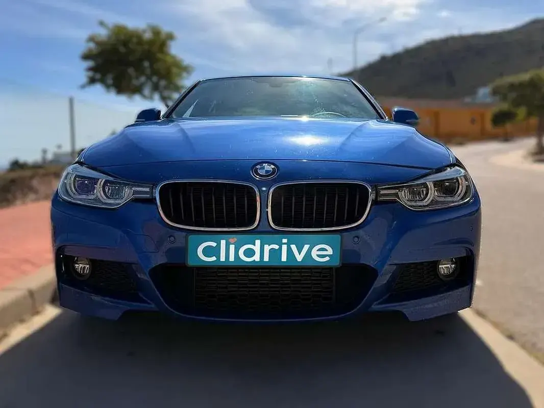 Usado BMW 318 150 CV (110 kW) 2016 Azul Berlina