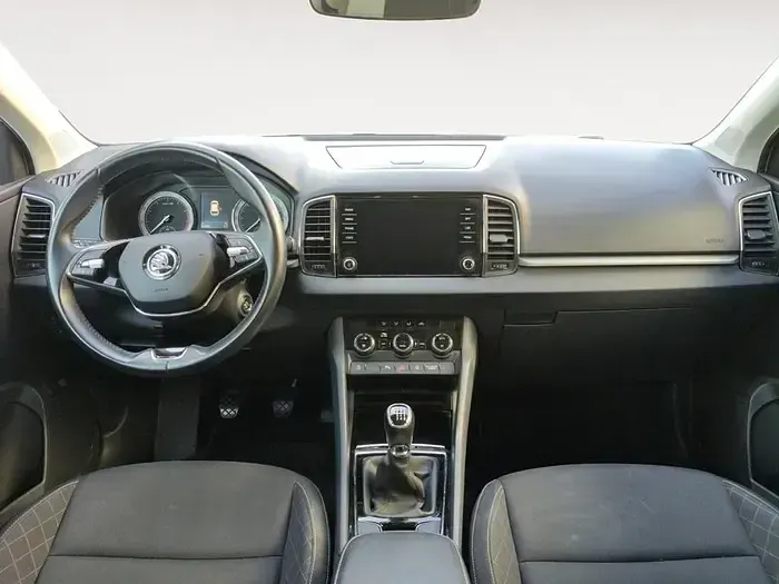 Usado Skoda Karoq Ambition 110 CV (80 kW) 2021 Blanco SUV