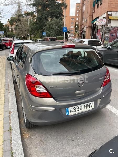 Usado Opel Corsa Selective 75 CV (55 kW) 2012 Beige Utilitario