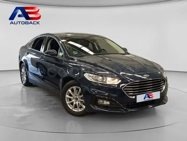Usado Ford Mondeo Trend 187 CV (137 kW) 2021 Azul Berlina