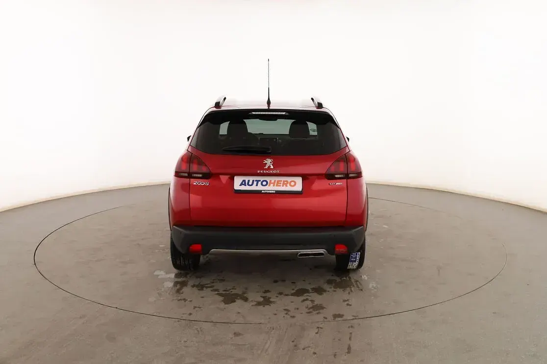 Usado Peugeot 2008 GT-line 100 CV (73 kW) 2016 Rojo SUV