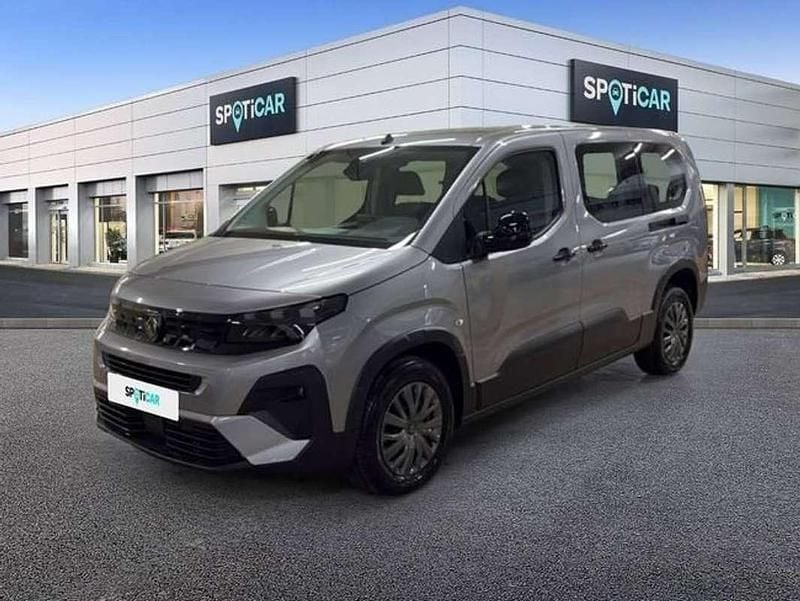 Usado Peugeot Rifter Allure 102 CV (75 kW) 2025 Gris Monovolumen