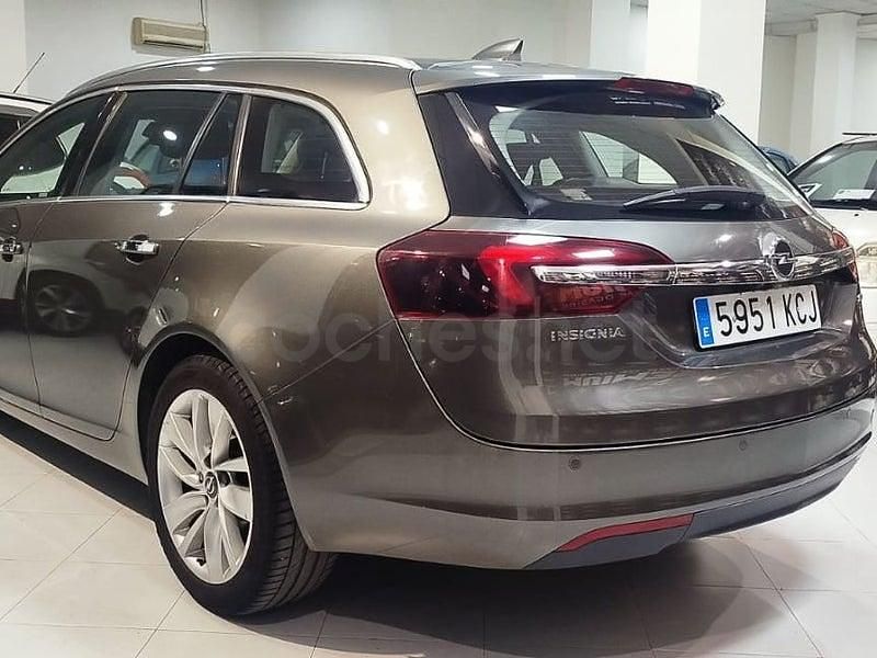 Usado Opel Insignia Eco 136 CV (100 kW) 2017 Gris / plata Berlina