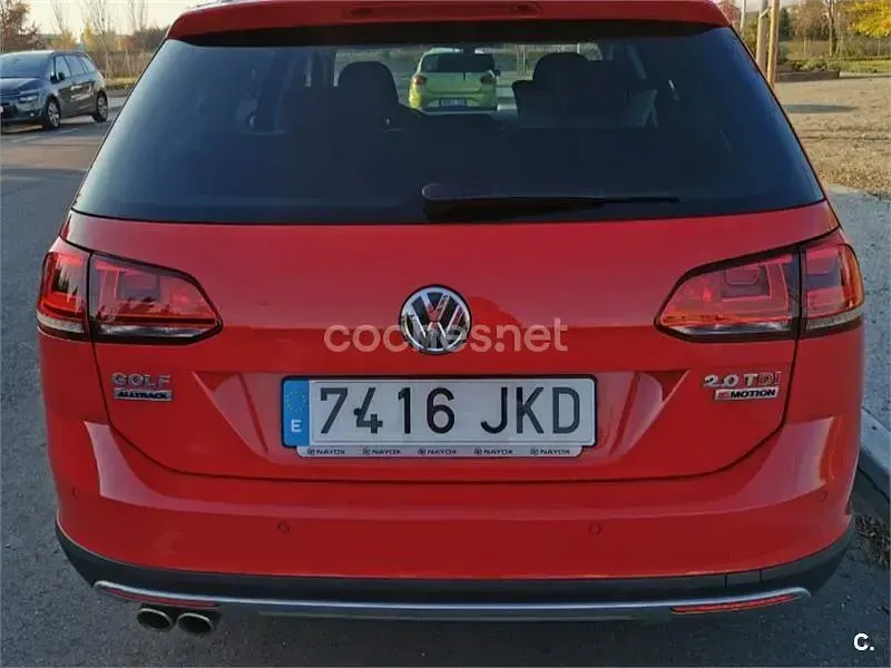 Usado VW Golf Alltrack 184 CV (135 kW) 2015 Rojo Familiar