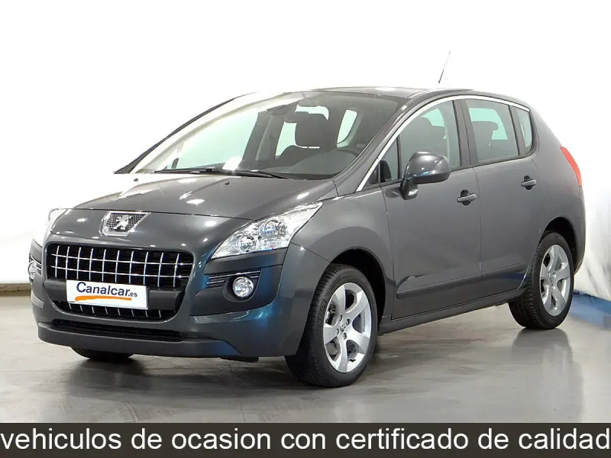 Usado Peugeot 3008 120 CV (88 kW) 2010 Gris Familiar